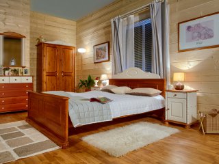 Спальня Айно в два цвета - комод с зеркалом Айно, кровать Айно, шкаф Айно, прикроватная тумба Айно